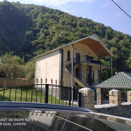 Qax Ilisu Villa Екстериор снимка